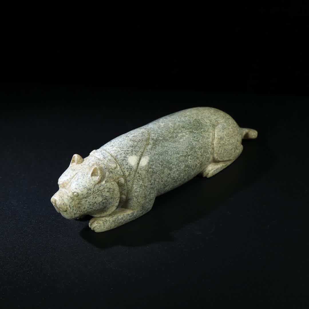 A Han Dynasty jade beast - 5
