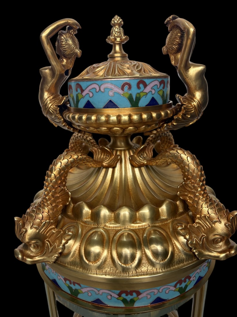 An Exquisite Gilt Bronze ainted Enamel Figure Pattern Clock - 2