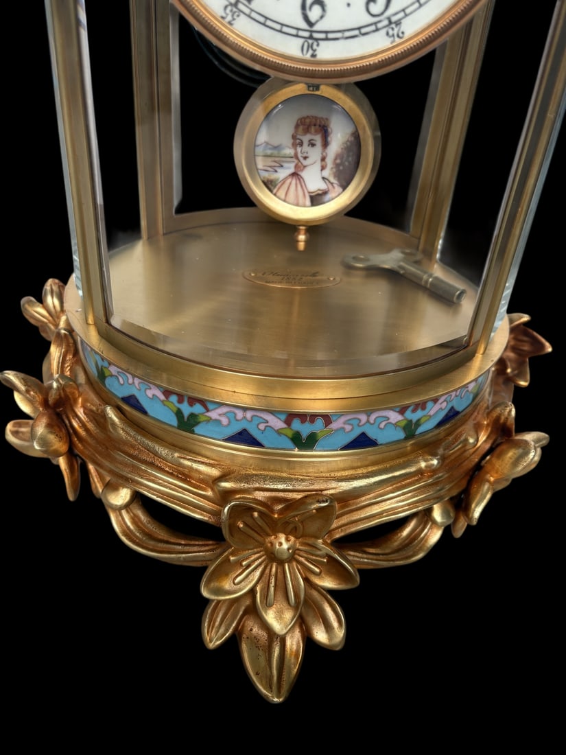 An Exquisite Gilt Bronze ainted Enamel Figure Pattern Clock - 4