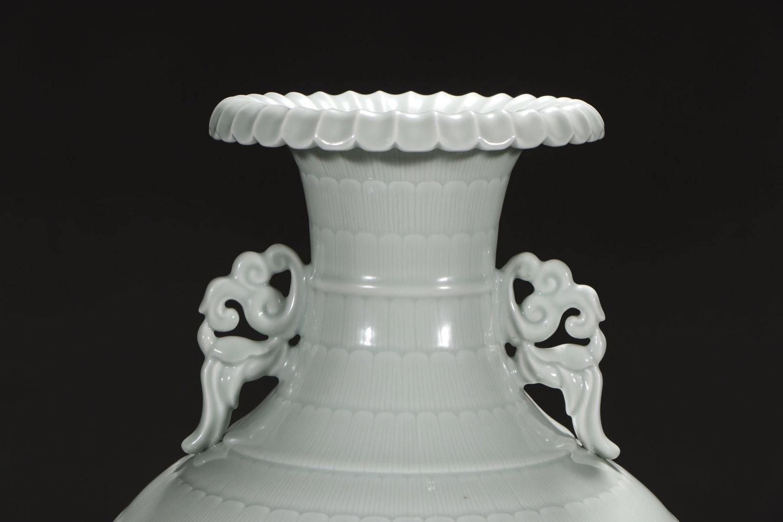 An Exquisite Celadon Glazed Double-Ears Vase - 2