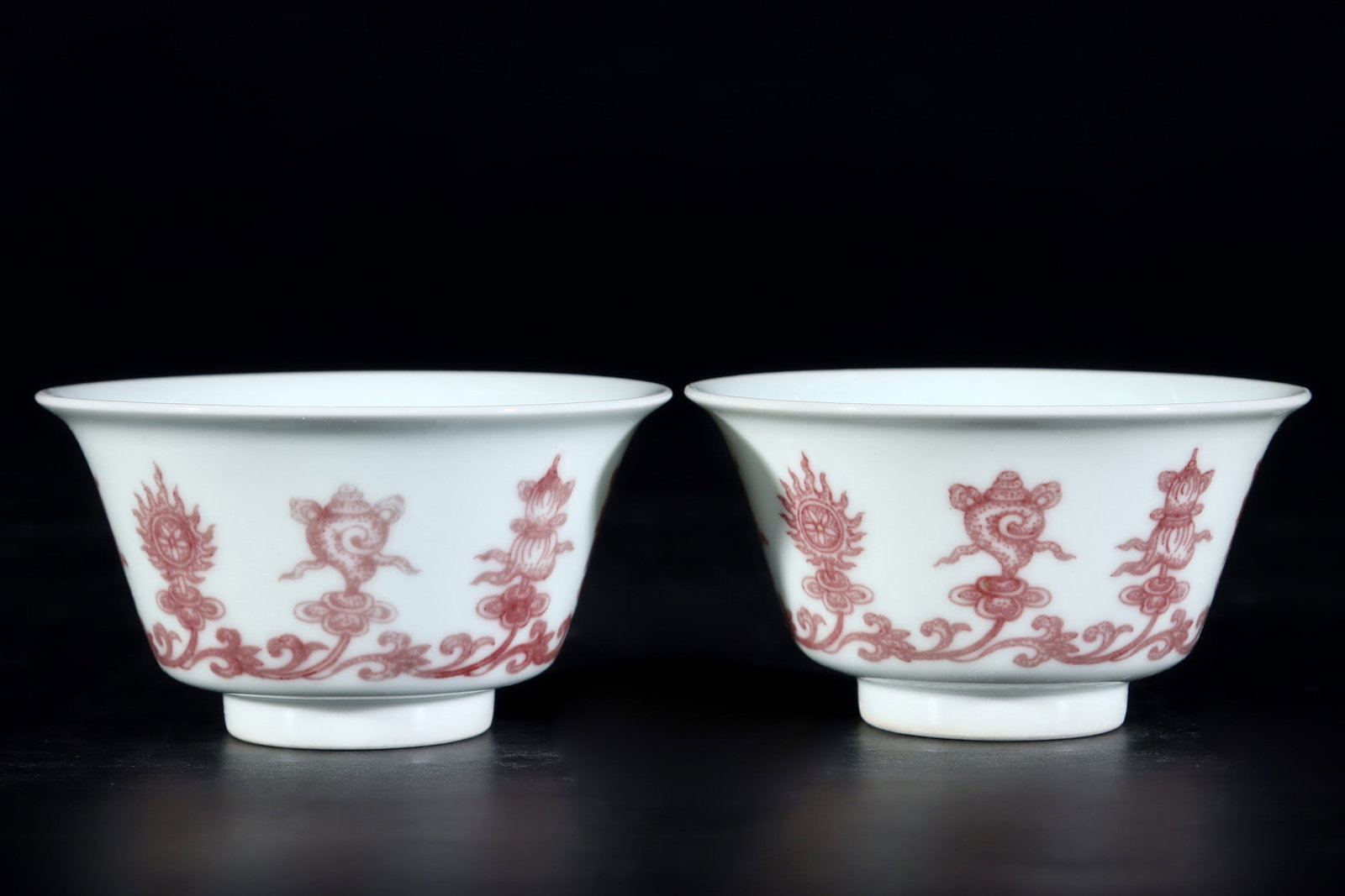 An Exquisite Underglaze-Red Eight Treasures Pattern Cup - 3