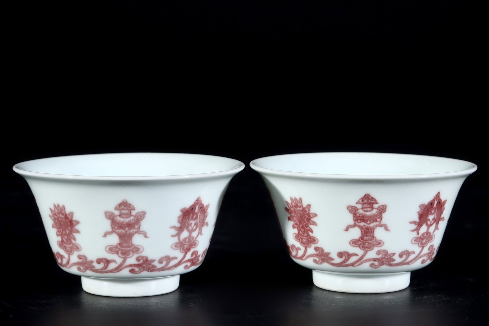 An Exquisite Underglaze-Red Eight Treasures Pattern Cup - 4