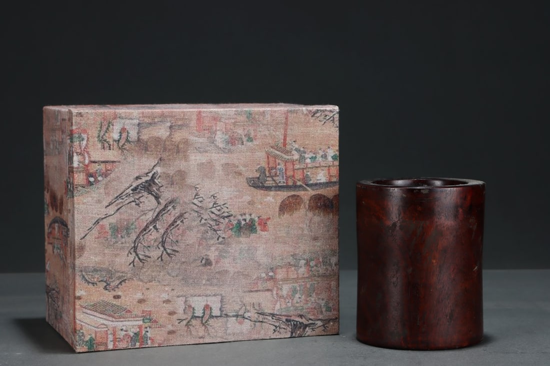 An Exquisite Eaglewood Brush Pot - 2