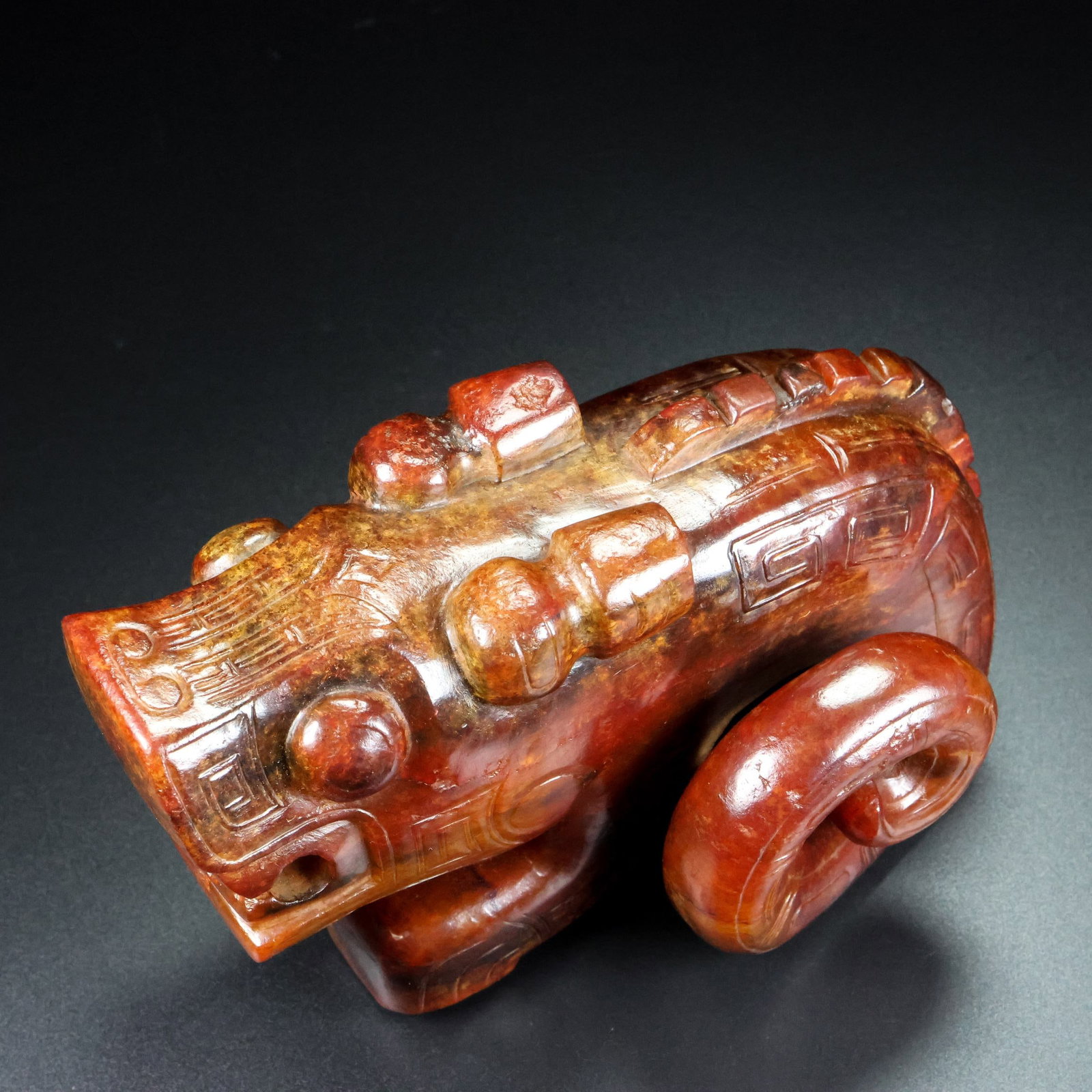 An Exquisite White Jade Dragon Ornament - 2