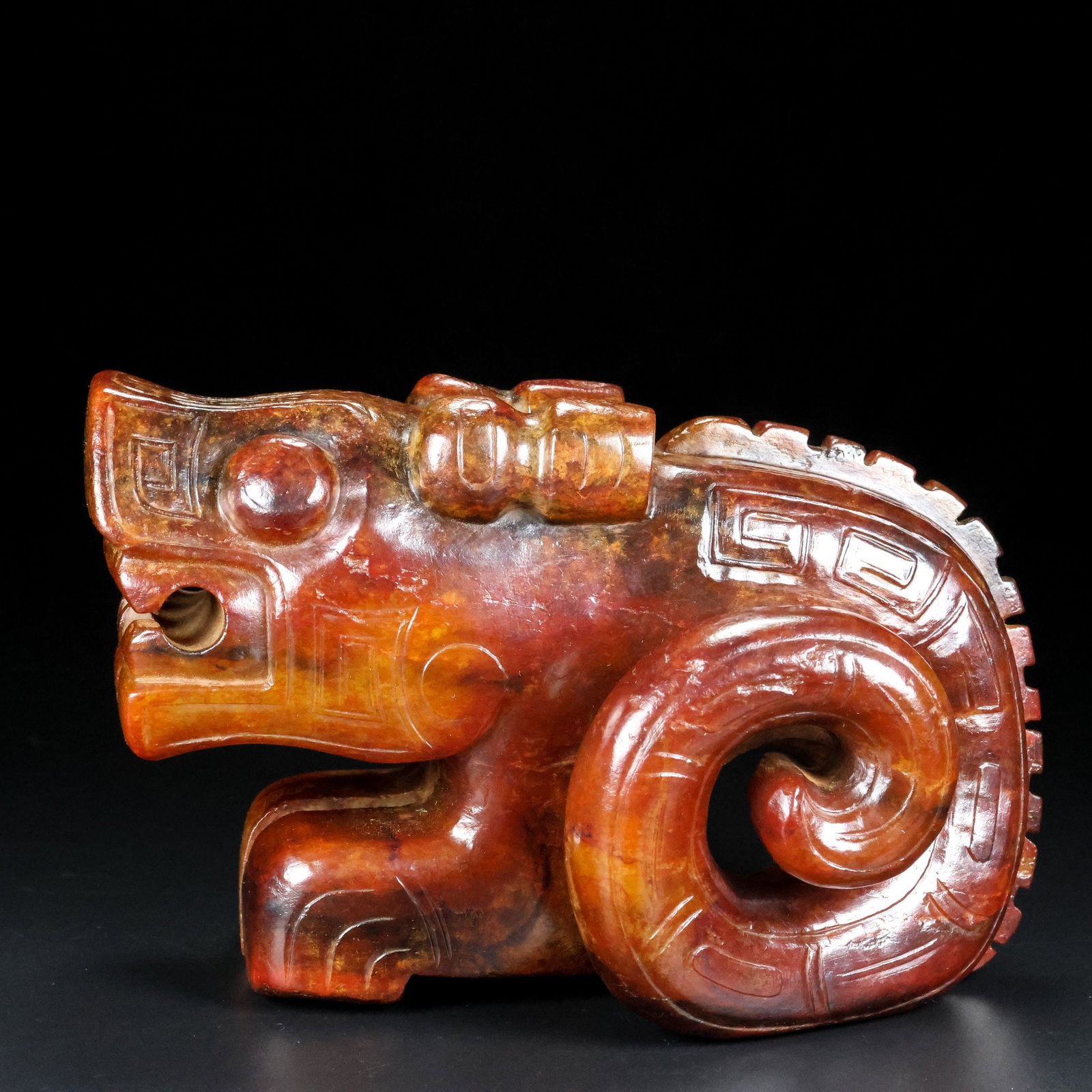 An Exquisite White Jade Dragon Ornament - 3