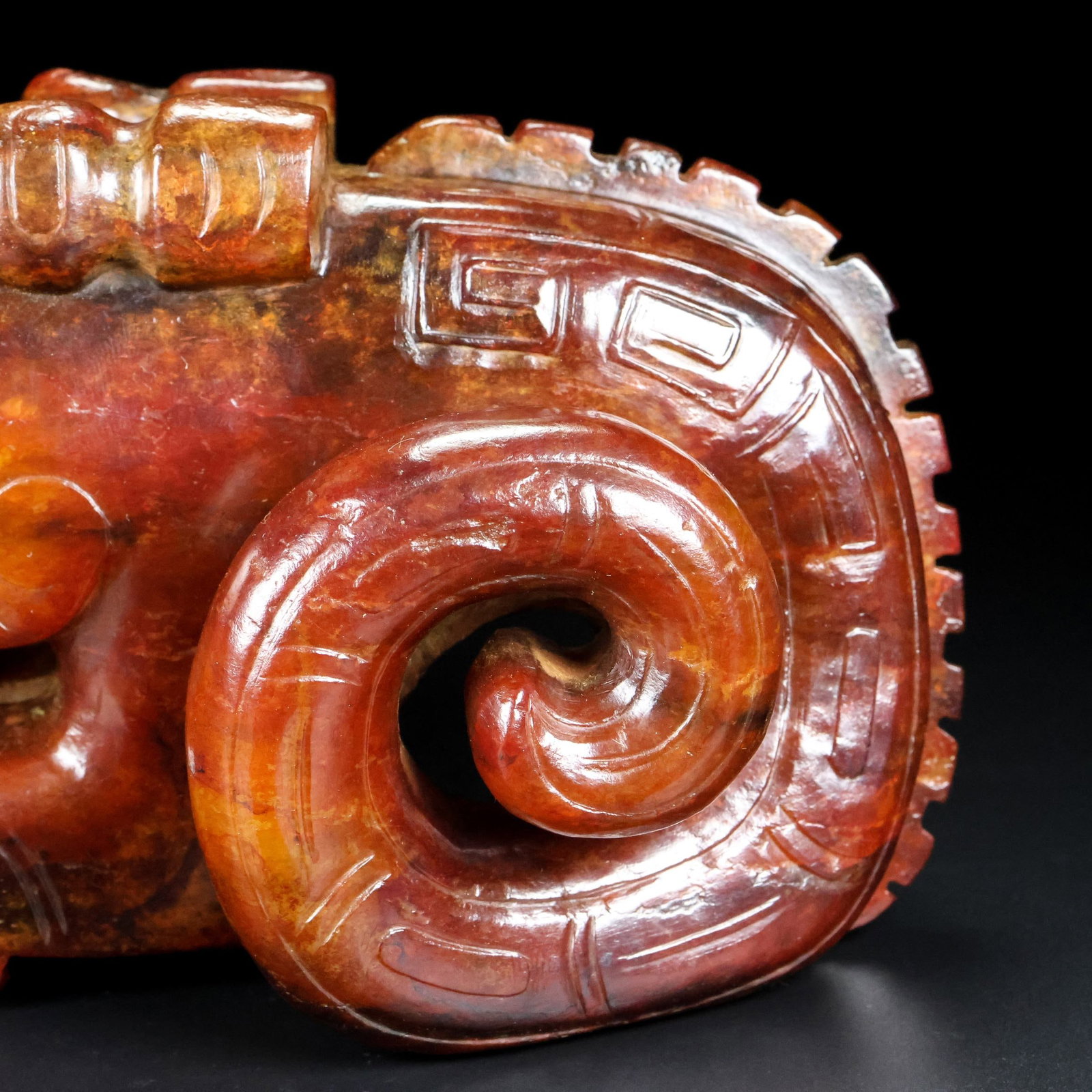 An Exquisite White Jade Dragon Ornament - 5