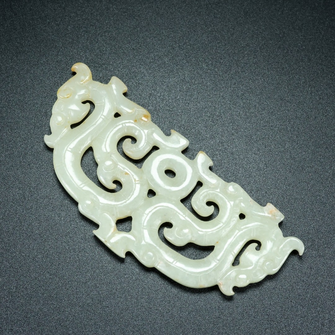 An Exquisite White Jade Dragon Pattern Ornament - 9