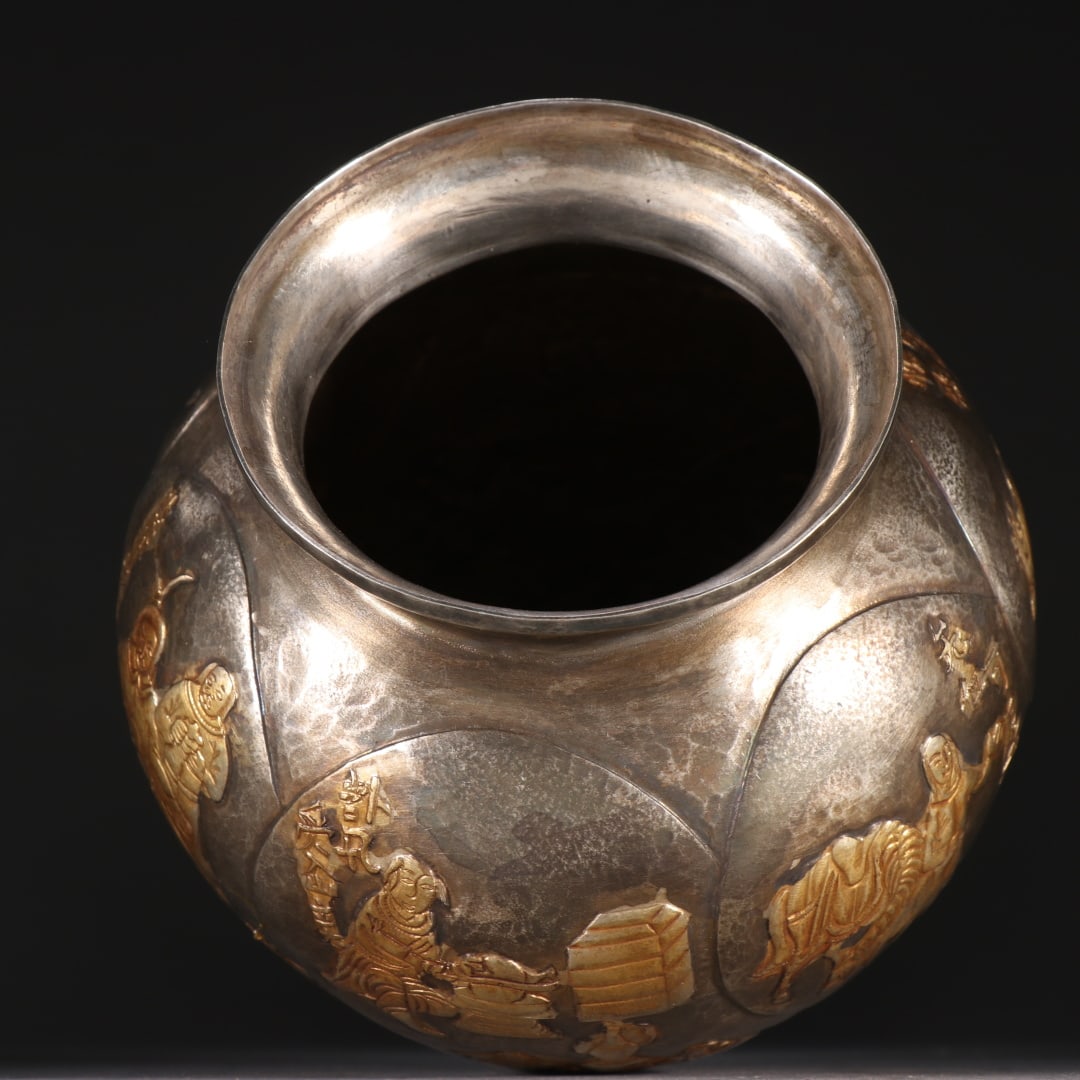 An Exquisite Gilt Bronze Hunting Pattern Jar - 8