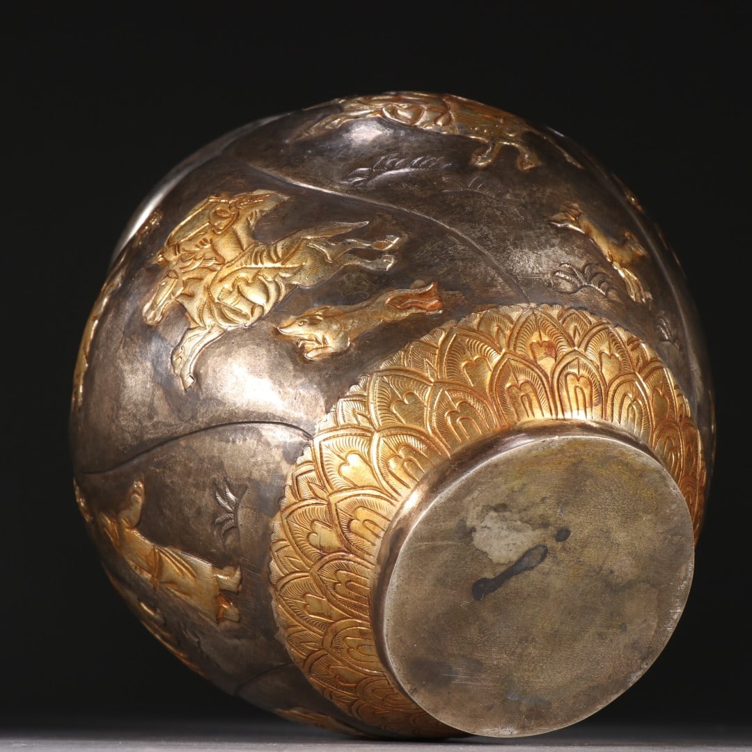 An Exquisite Gilt Bronze Hunting Pattern Jar - 9
