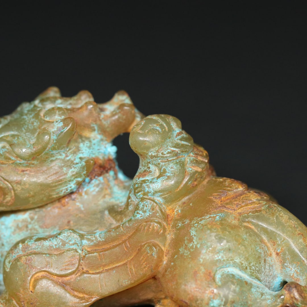 An Exquisite White Jade Auspicious Beast Ornament - 6