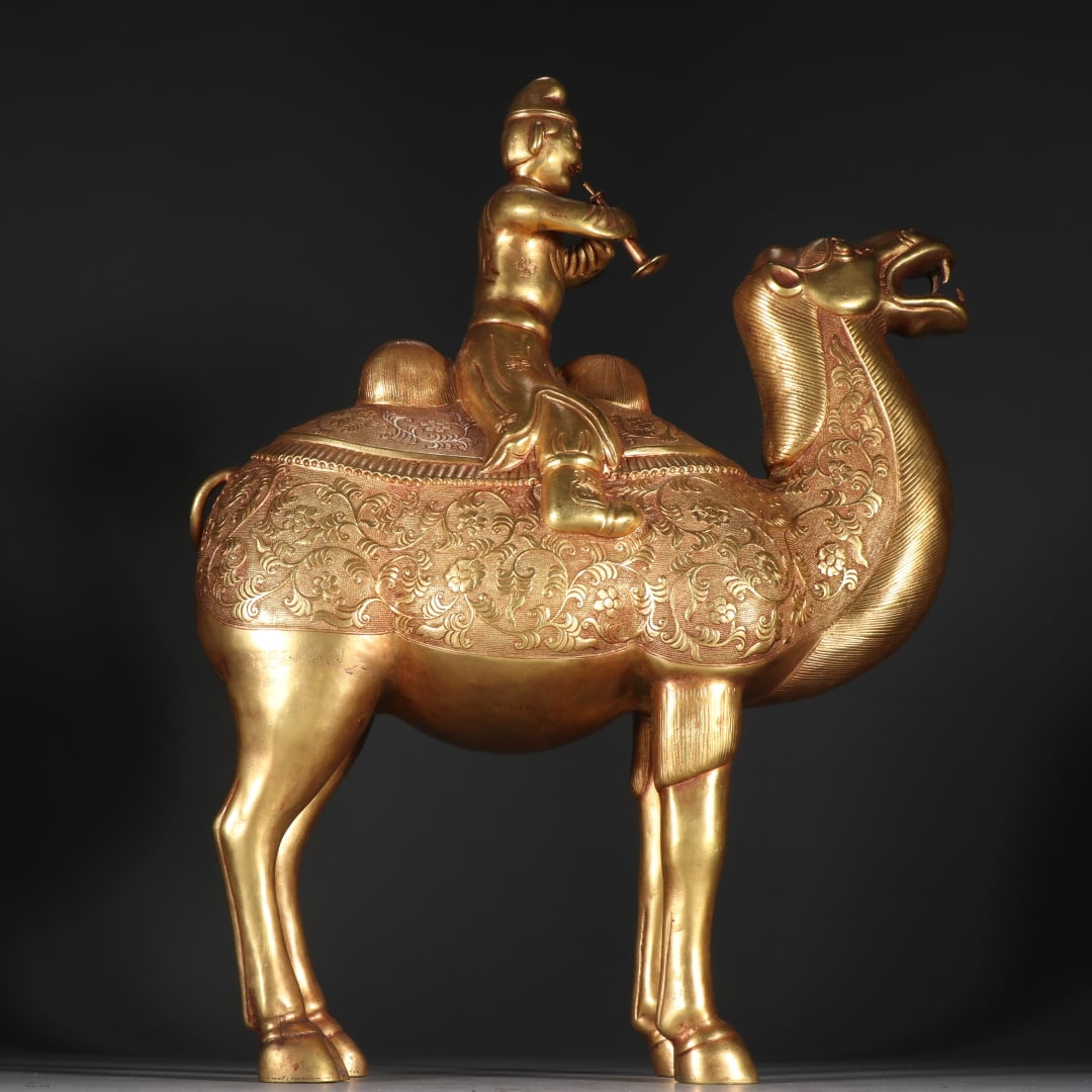An Exquisite Gilt Bronze Camel Ornament - 5