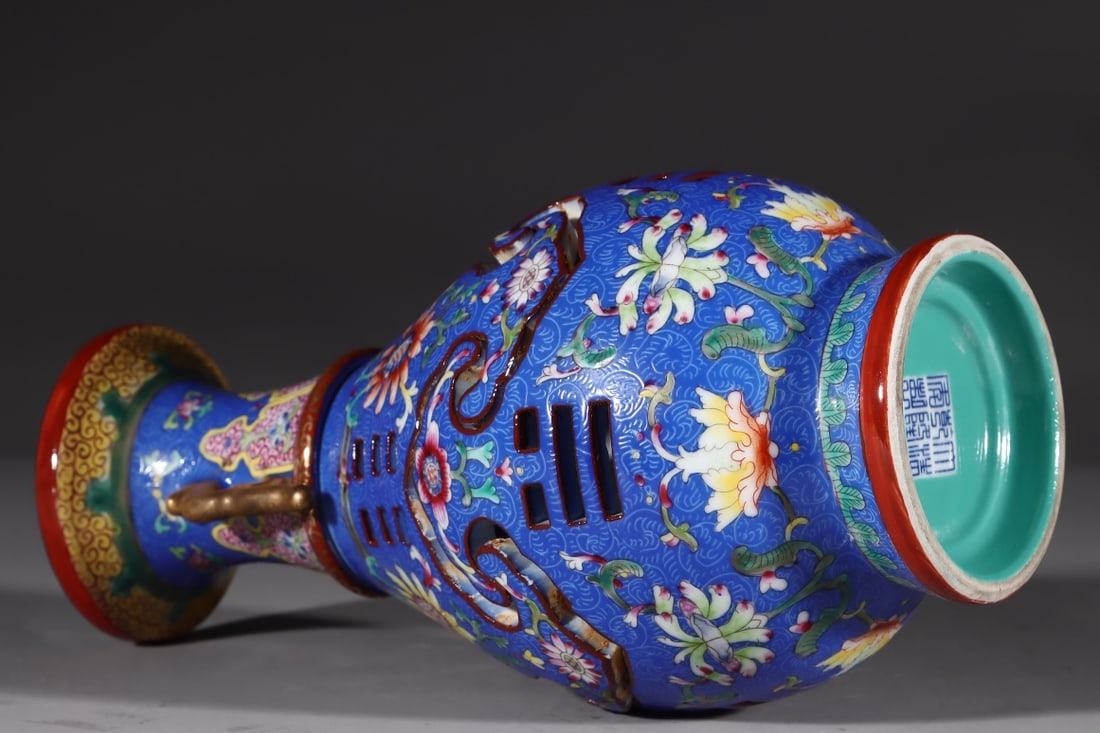An Exquisite Enamel Lotus Pattern Double-Ears Vase - 8