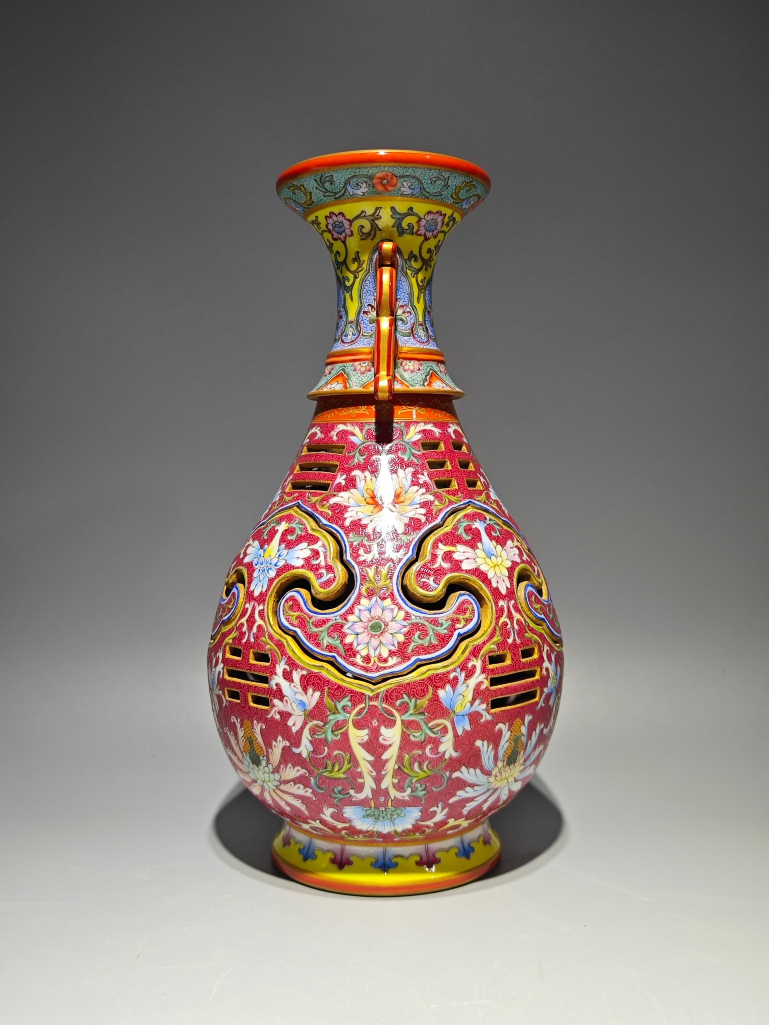 An Exquisite Enamel Ruby Red-Glazed Painted Gold Lotus Pattern Double-Ears Vase - 3