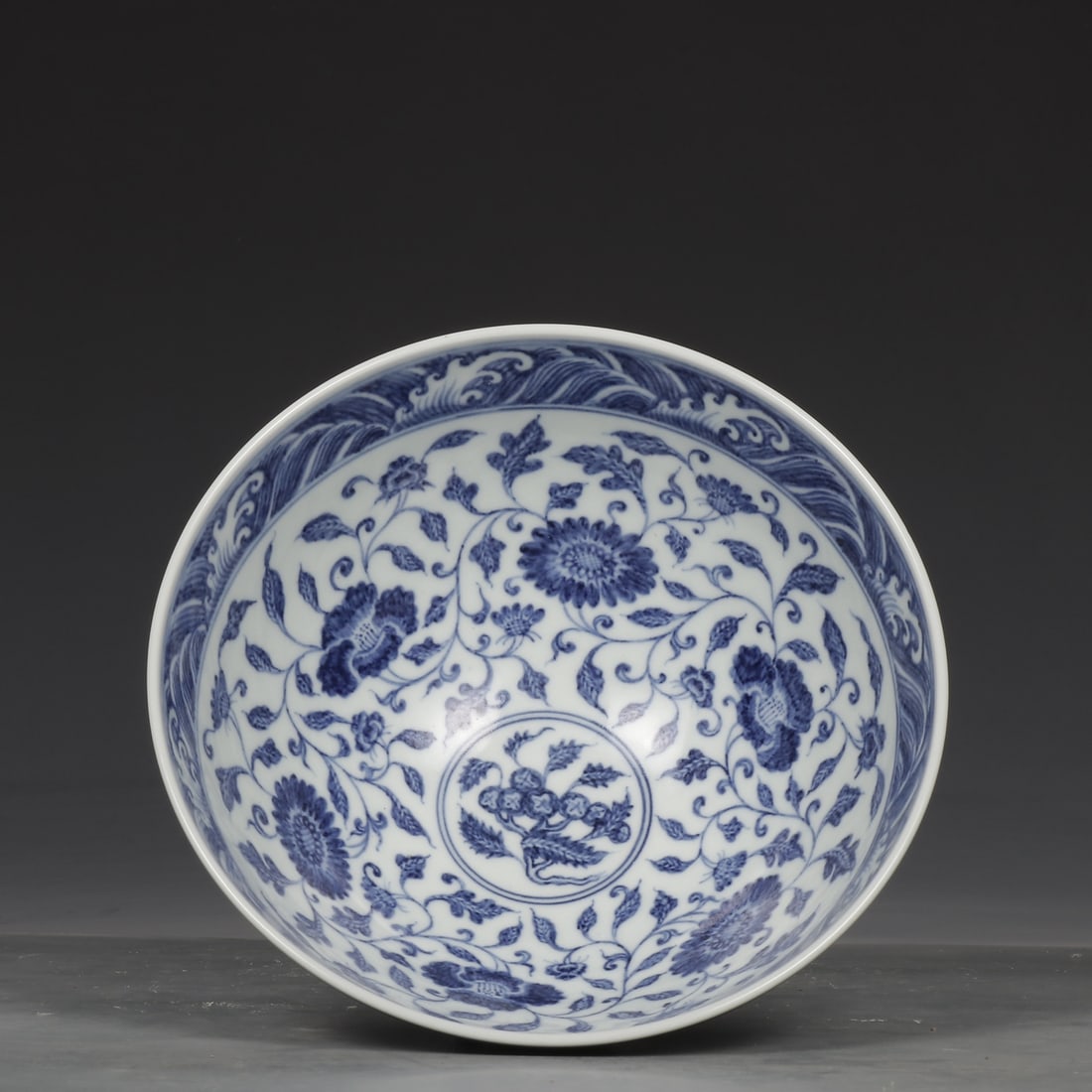 An Exquisite Blue and White Seawater Pattern Flower Pattern Bowl - 5