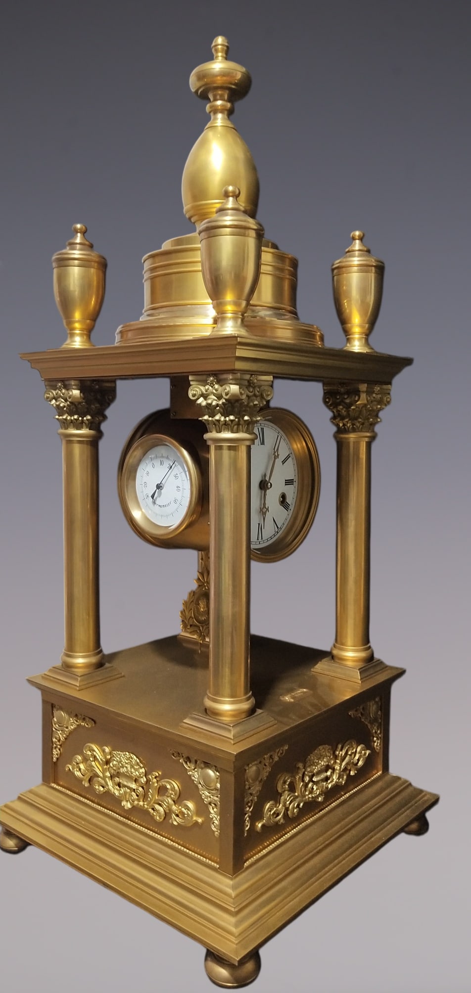 An Exquisite Gilt Bronze Clock - 5