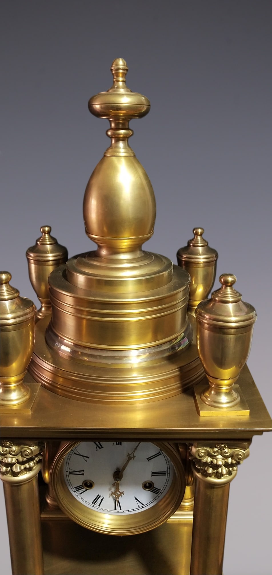 An Exquisite Gilt Bronze Clock - 6