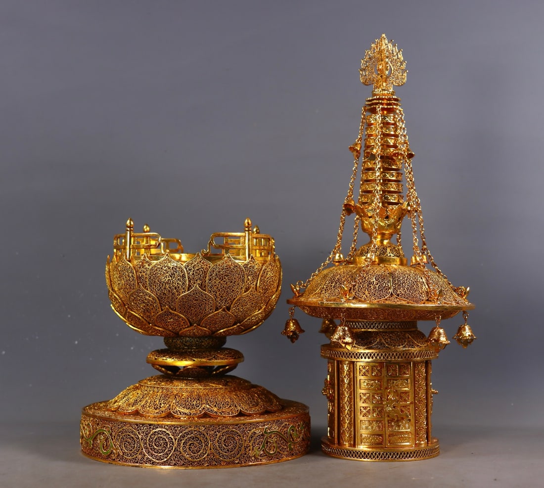 An Exquisite Gilt Bronze Lotus Pattern Pagoda - 6