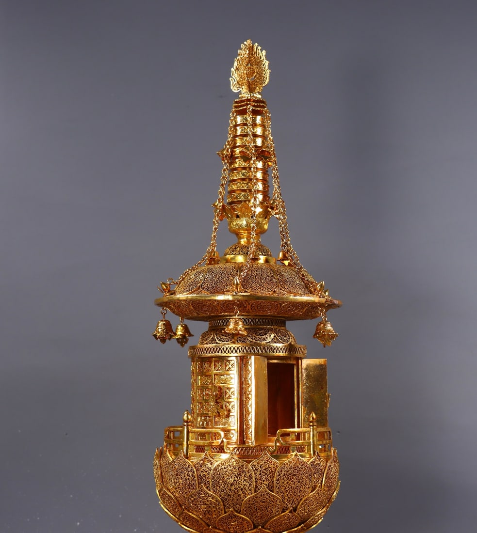 An Exquisite Gilt Bronze Lotus Pattern Pagoda - 7
