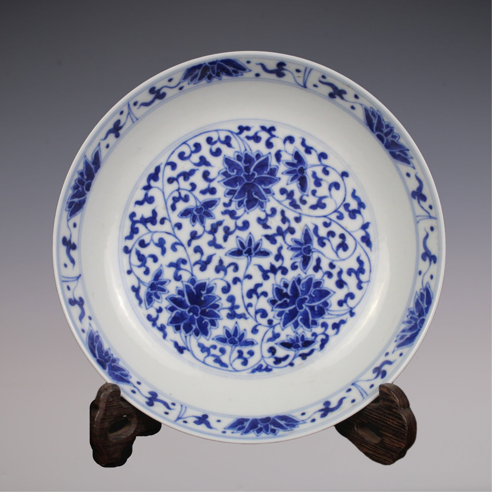 An Exquisite Blue and White Lotus Pattern Plate