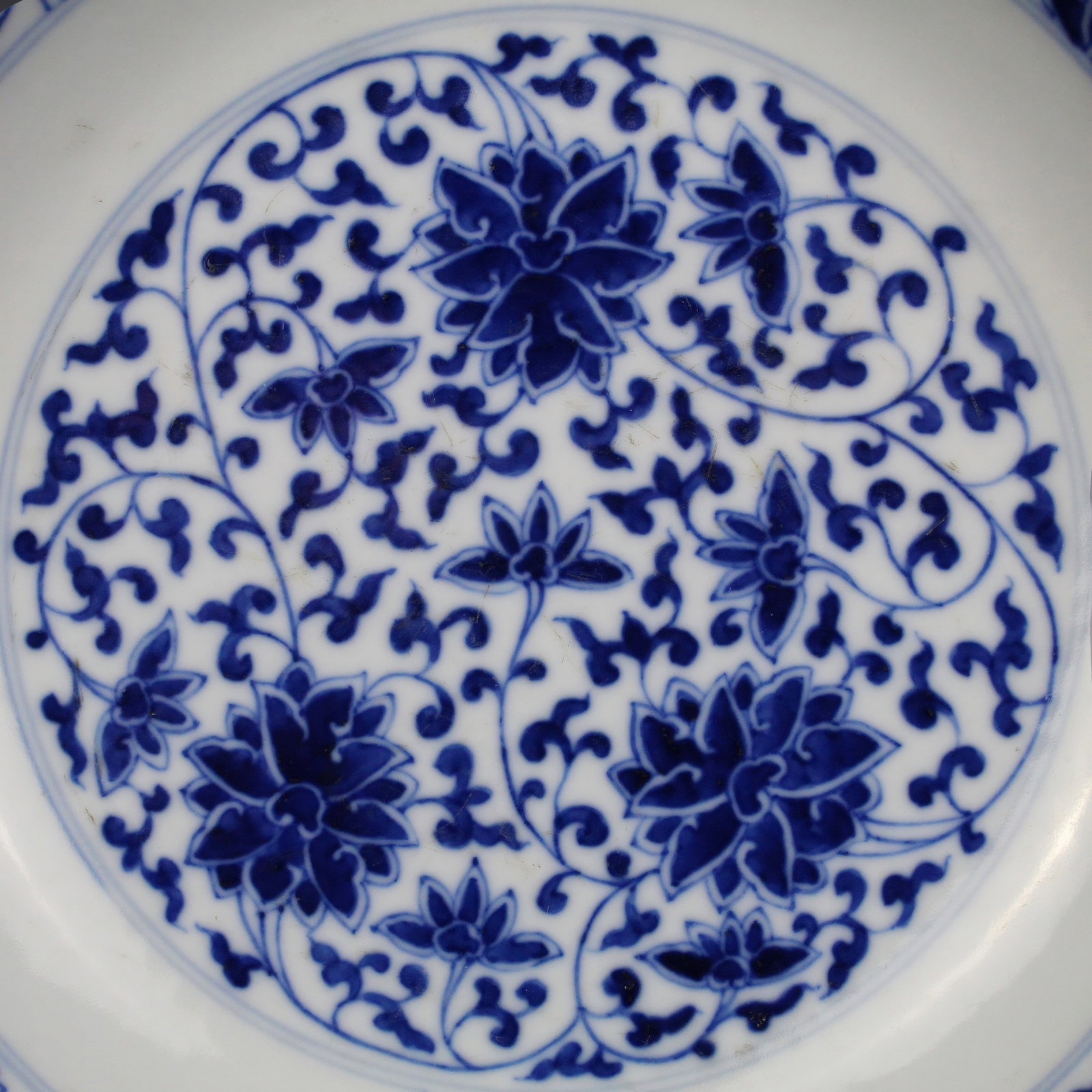 An Exquisite Blue and White Lotus Pattern Plate - 2