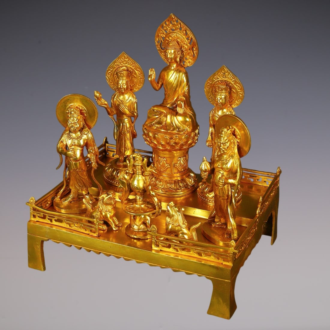 An Exquisite Gilt Bronze Buddha Statue - 4