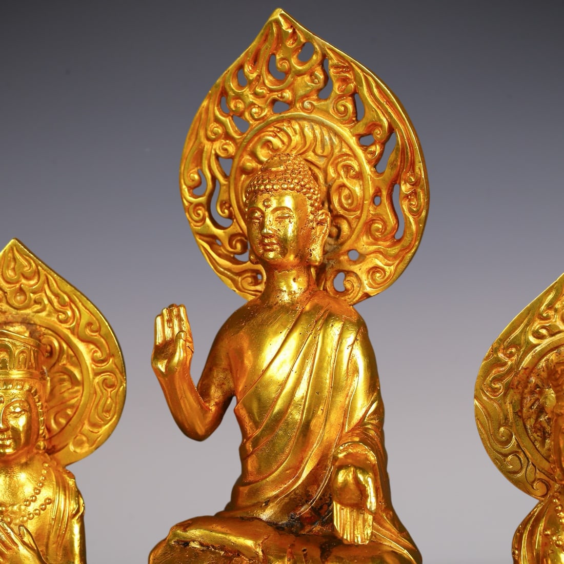An Exquisite Gilt Bronze Buddha Statue - 6