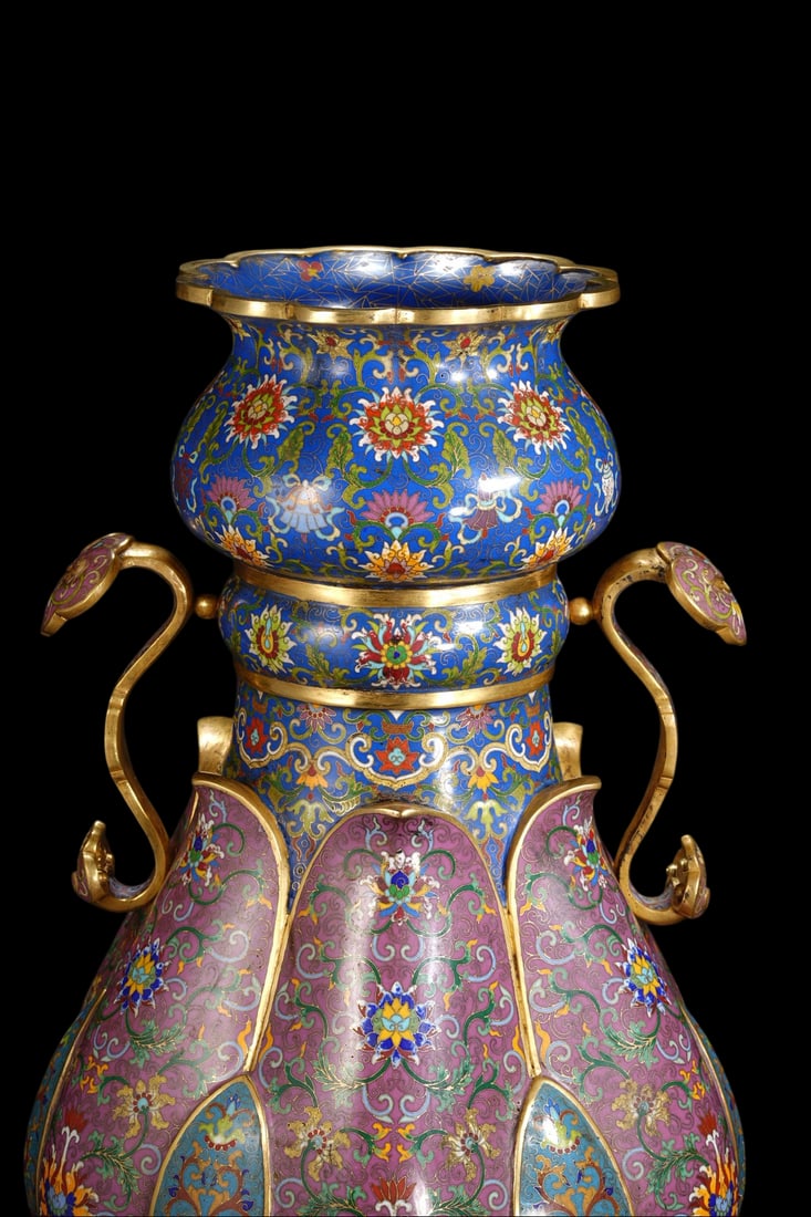 An Exquisite Cloisonne Lotus Pattern Double-Ears Vase - 2