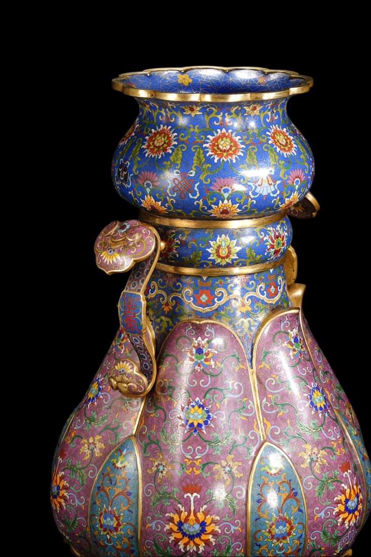 An Exquisite Cloisonne Lotus Pattern Double-Ears Vase - 5