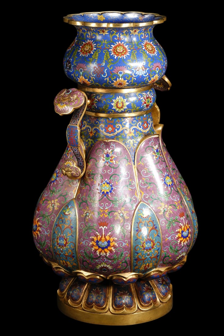 An Exquisite Cloisonne Lotus Pattern Double-Ears Vase - 6