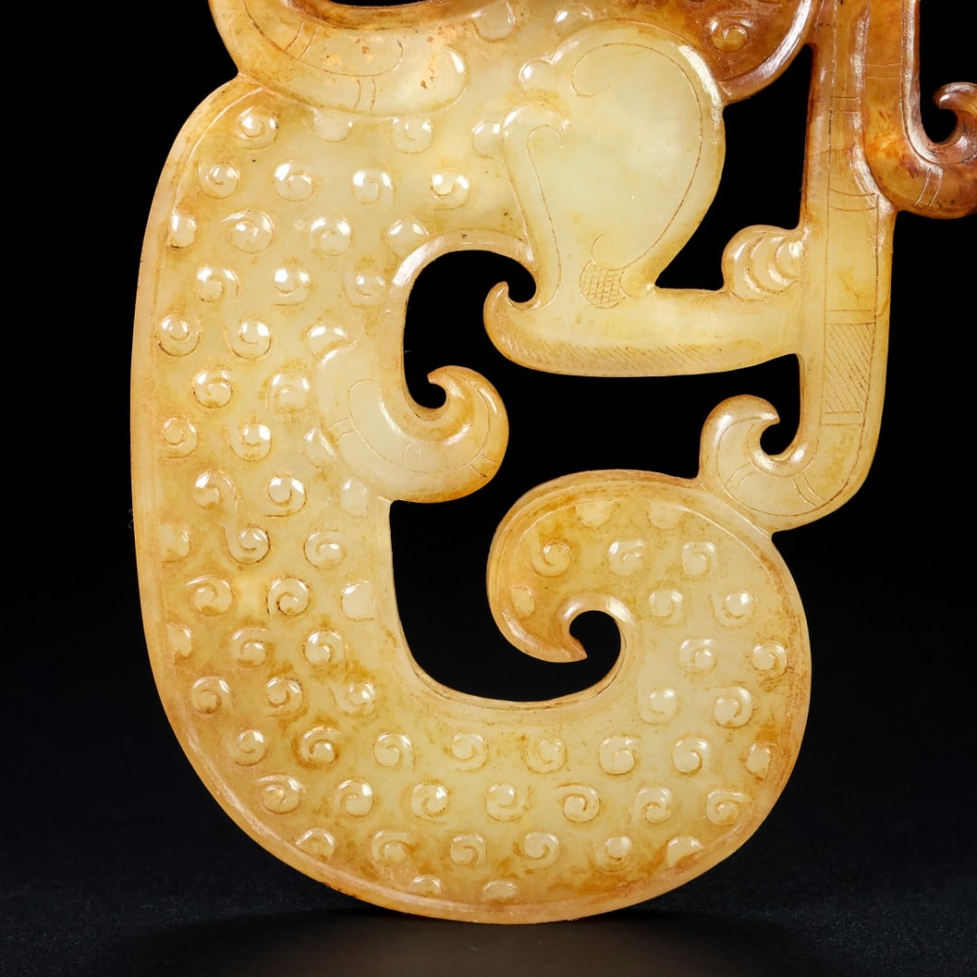 An Exquisite White Jade Dragon Pattern Ornament - 3