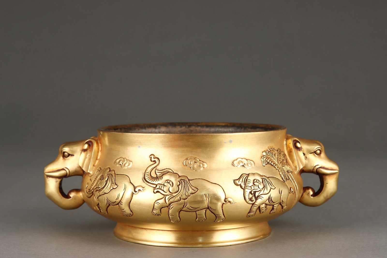 An Exquisite Gilt Bronze Elephant Pattern Dragon Pattern Double-Ears Censer - 3
