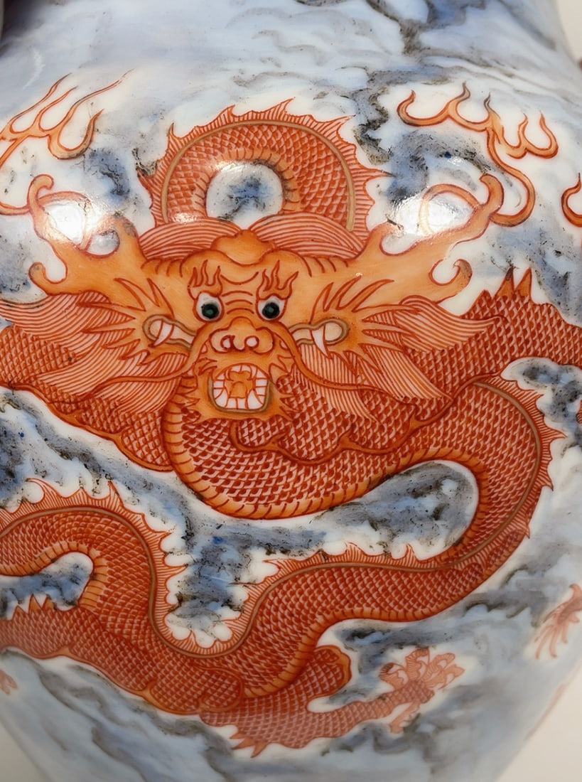 An Exquisite Iron-Red Dragon Pattern Seawater Pattern Double-Ears Jar - 6