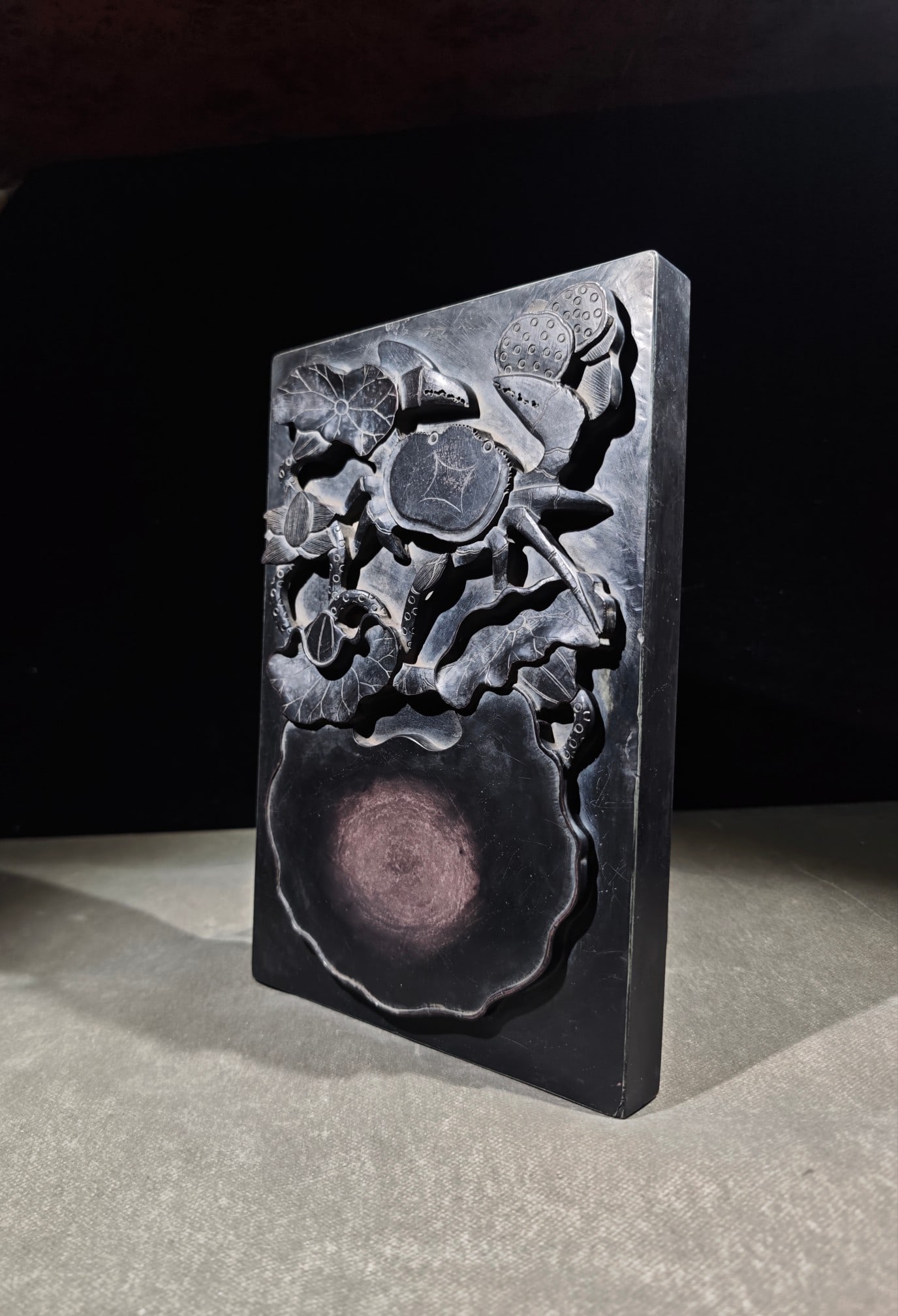 An Exquisite Crab Pattern with poem Inkstone: An Exquisite Crab Pattern with poem Inkstone Liu chunlin Size:29.8cmx20cmx4cm (The Dimensions Of All Batches Are Manually Measured.If You Need More Detailed Information, Please Contact Our Customer