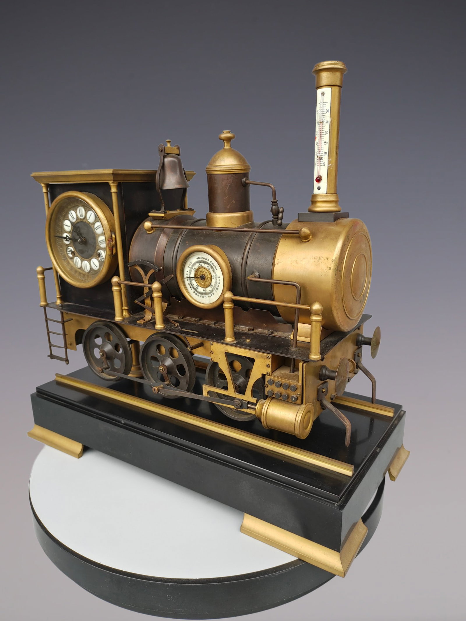 An Exquisite Gilt Bronze Train-Shaped Clock - 2