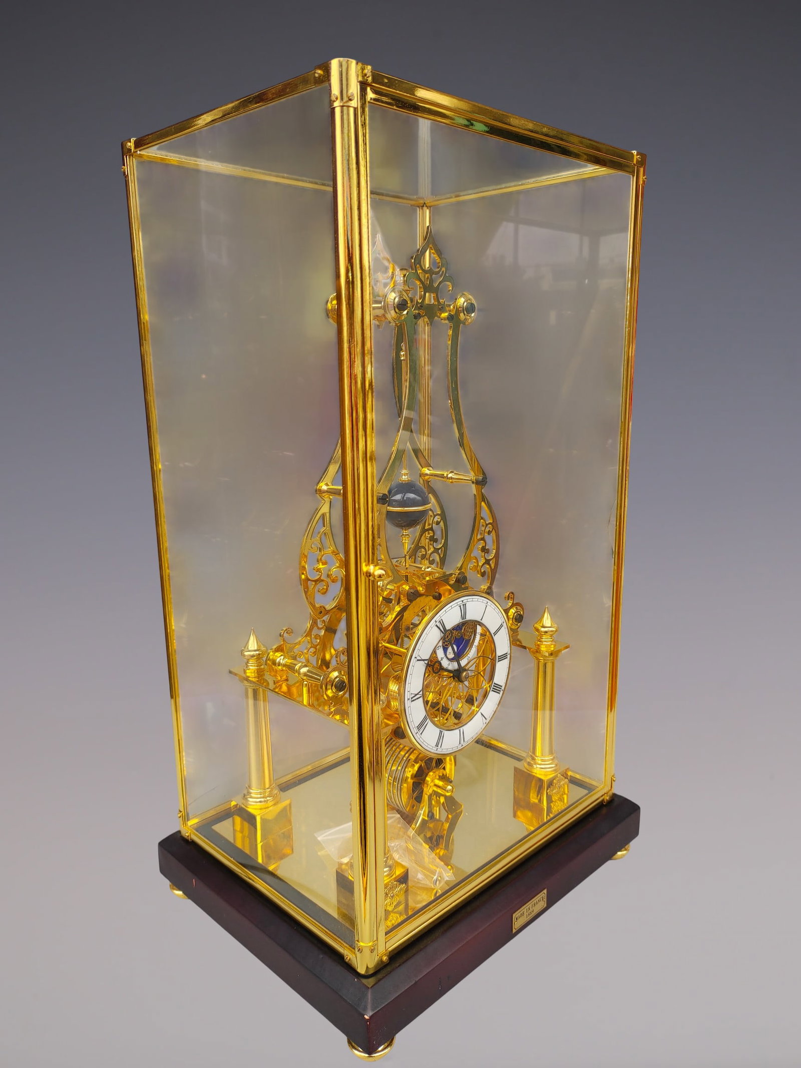 An Exquisite Gilt Bronze Clock - 7