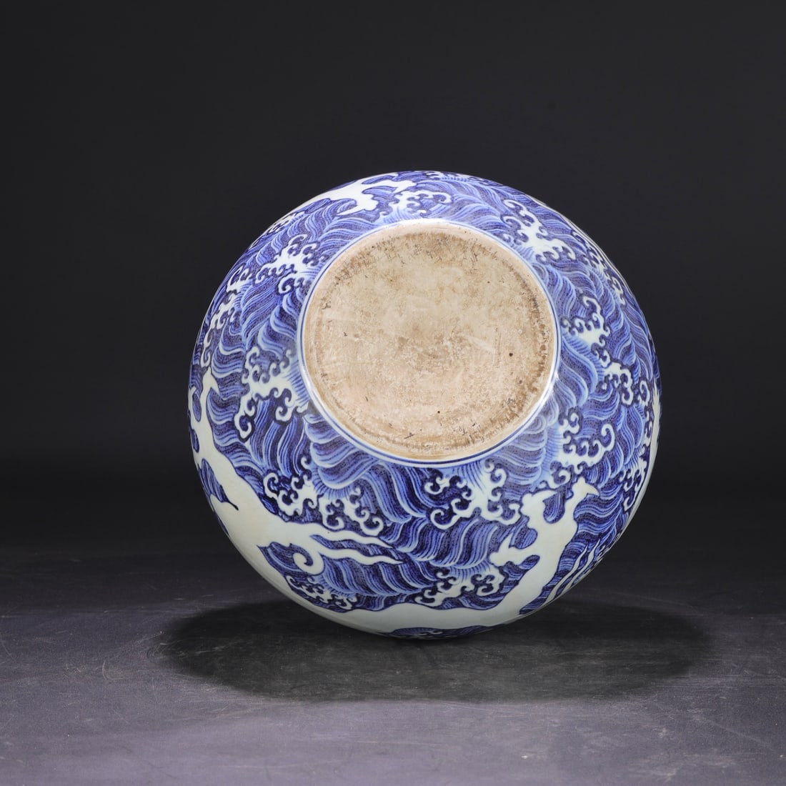 An Exquisite Blue and White Seawater Pattern Dragon Pattern Lotus Pattern Vase - 9