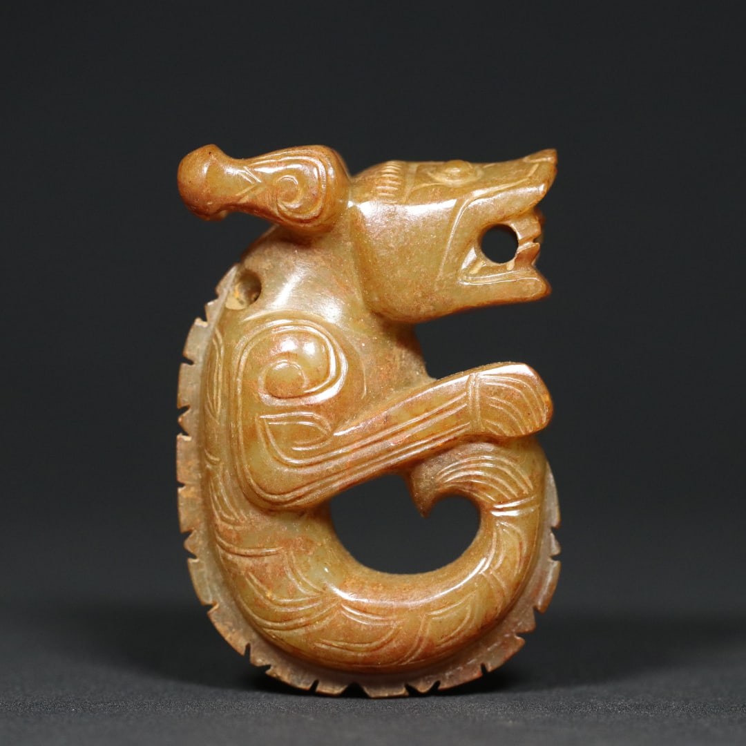 An Exquisite White Jade Dragon Pendant - 2