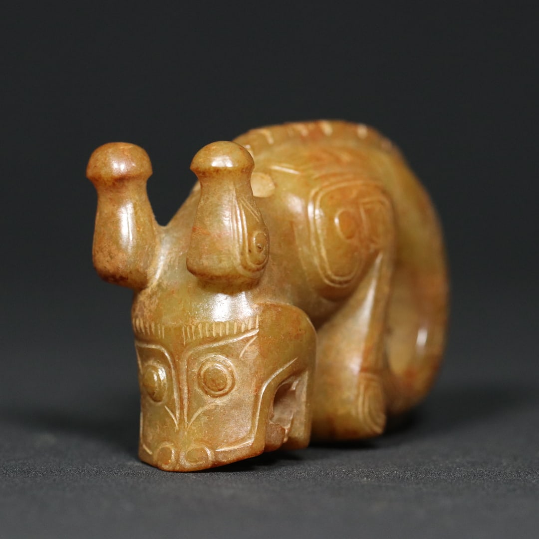 An Exquisite White Jade Dragon Pendant - 4