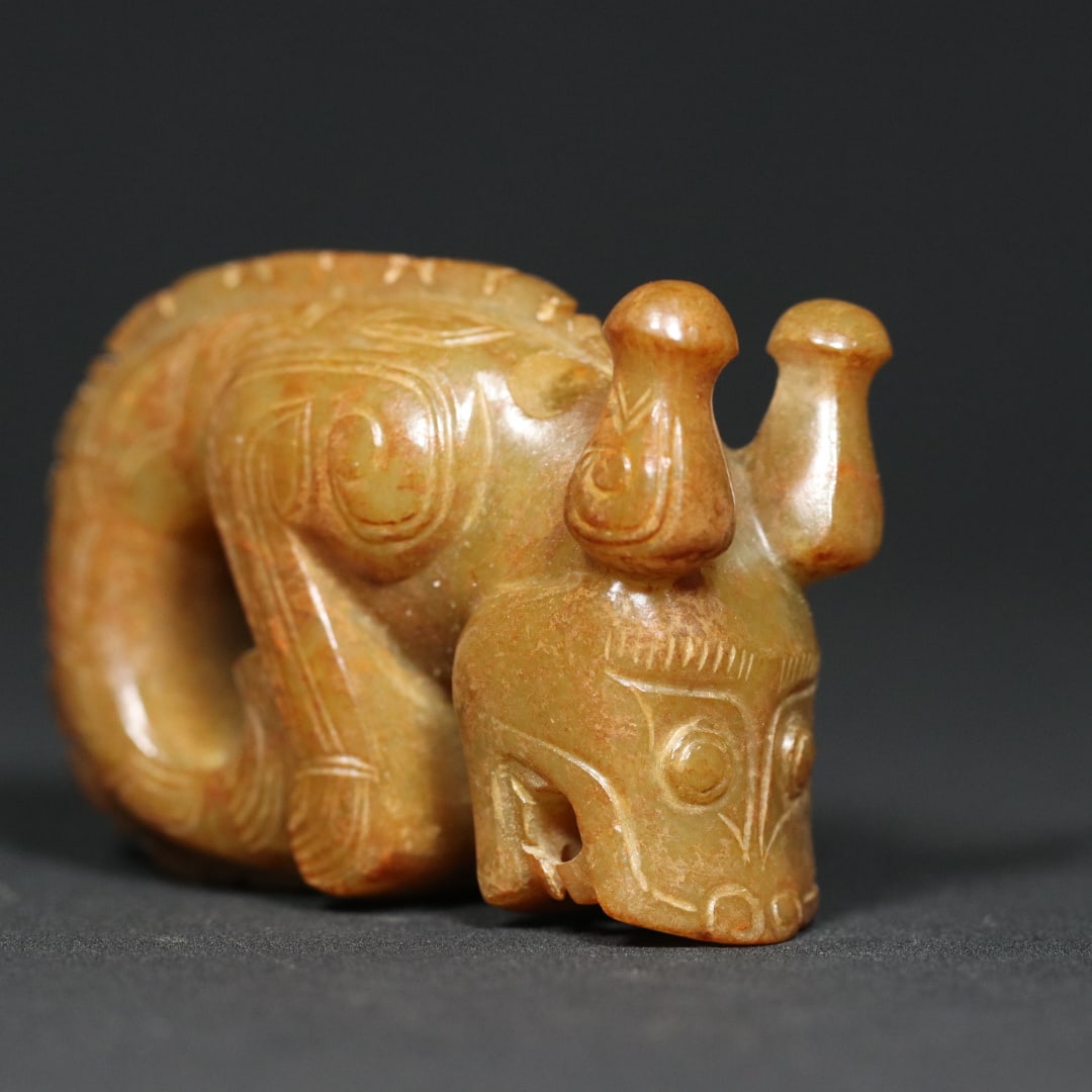 An Exquisite White Jade Dragon Pendant - 5