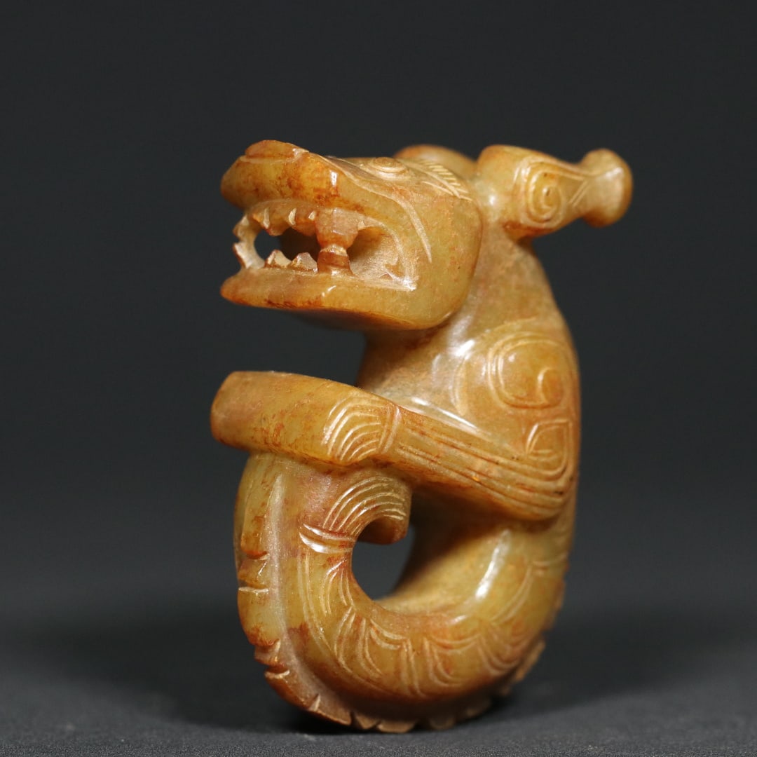 An Exquisite White Jade Dragon Pendant - 7