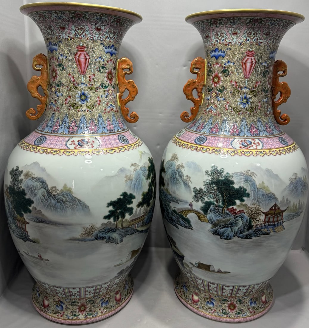An Exquisite Enamel Lotus Pattern Landscape Pattern Double-Ears Vase - 2