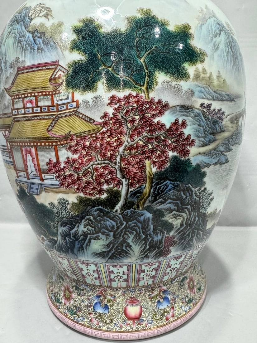 An Exquisite Enamel Lotus Pattern Landscape Pattern Double-Ears Vase - 5
