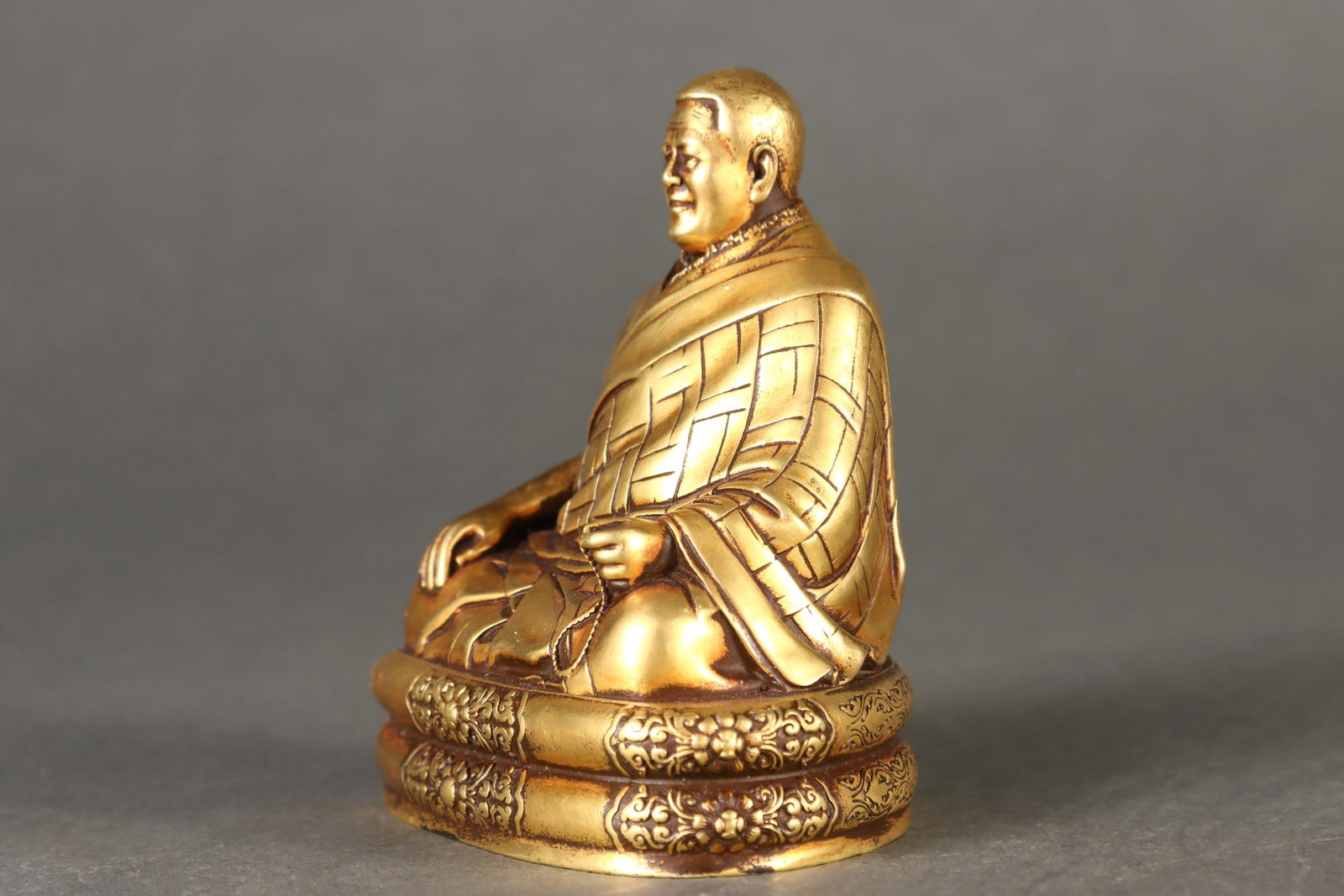 An Exquisite Gilt Bronze Buddha Statue - 3