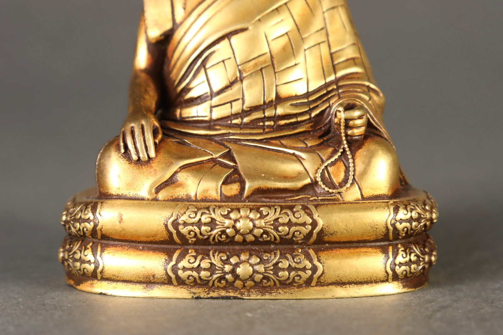 An Exquisite Gilt Bronze Buddha Statue - 6