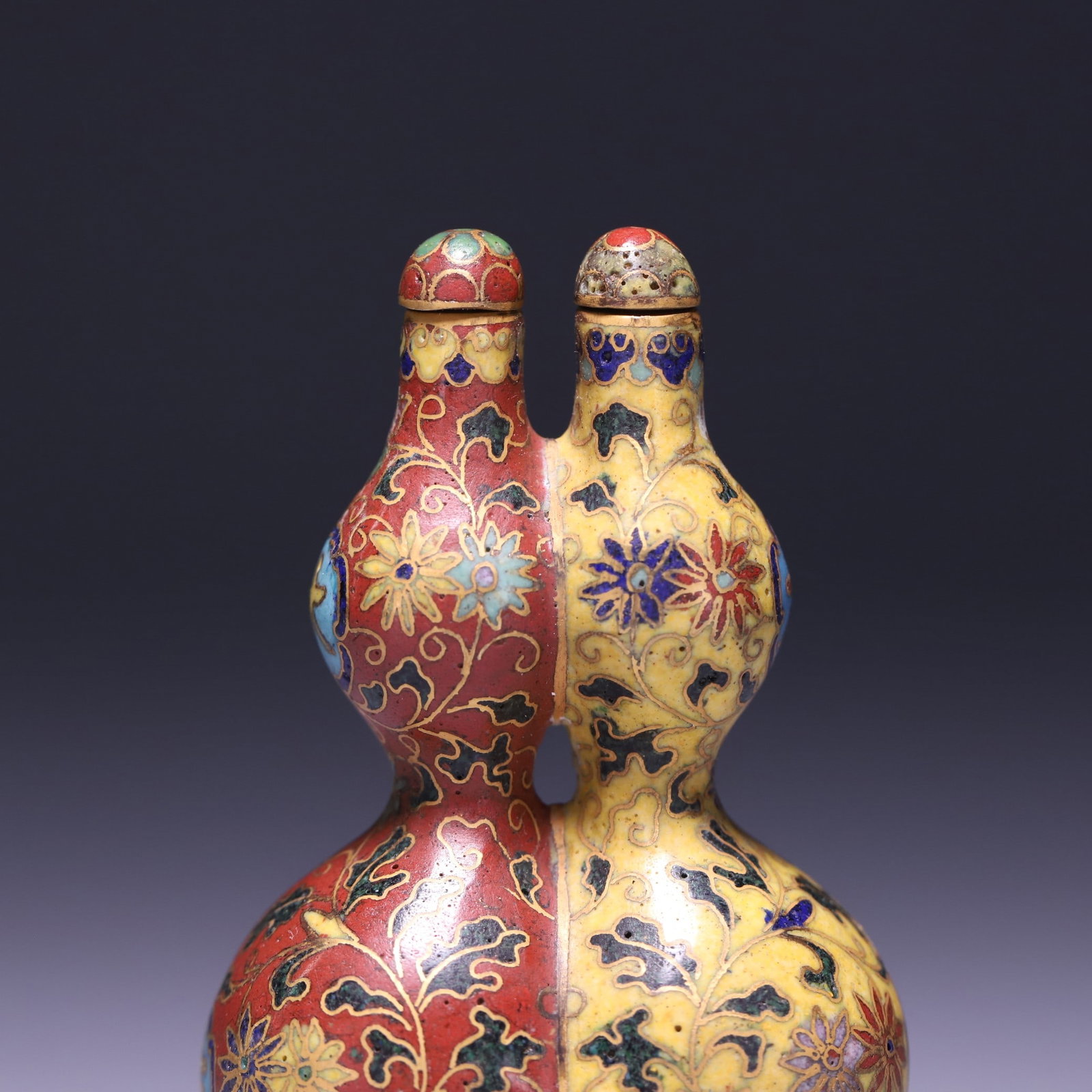 An Exquisite Cloisonne Lotus Pattern Gourd-Shaped Snuff Bottle - 5