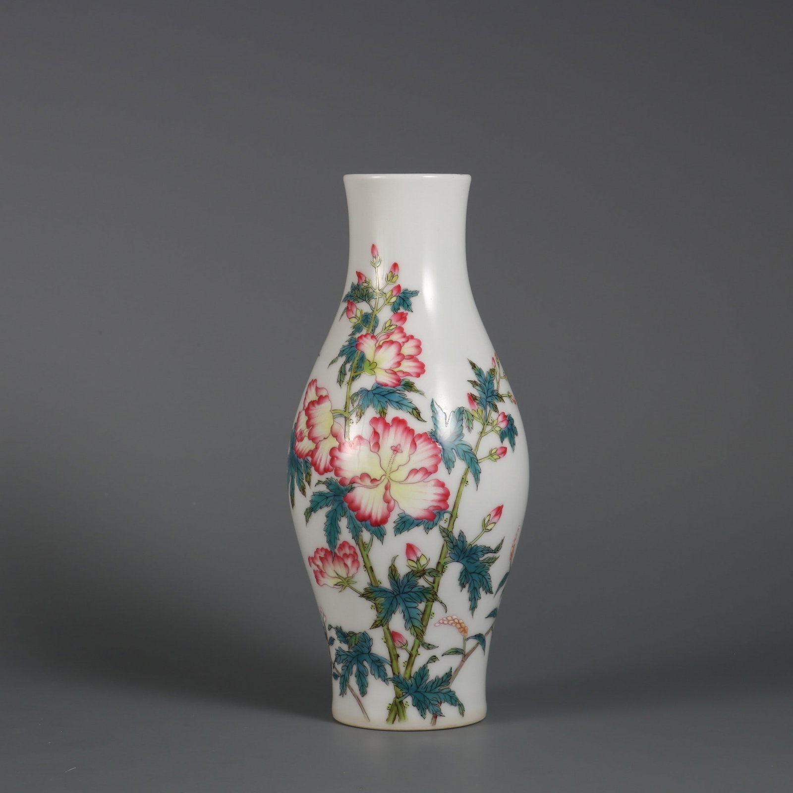 An Exquisite Enamel Flower and Bird Pattern with poem Vase: An Exquisite Enamel Flower and Bird Pattern with poem Vase Qing Dynasty, China Yongzheng Four-character Mark Size:17cmx7.5cm (The Dimensions Of All Batches Are Manually Measured.If You Need More Detai