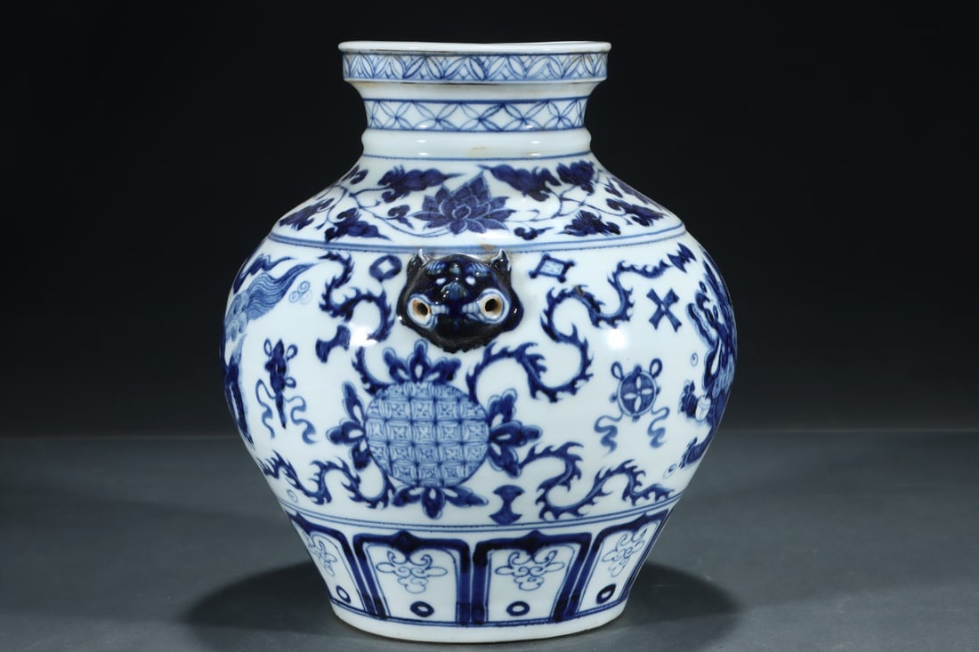 An Exquisite Blue and White Lotus Pattern Lion Pattern Double-Ears Jar - 2