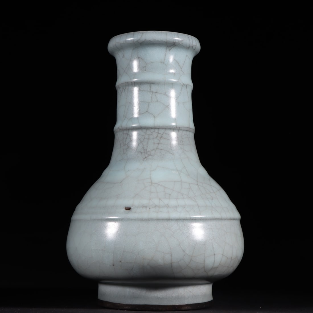 An Exquisite Guan yao Celadon Glazed Vase - 5