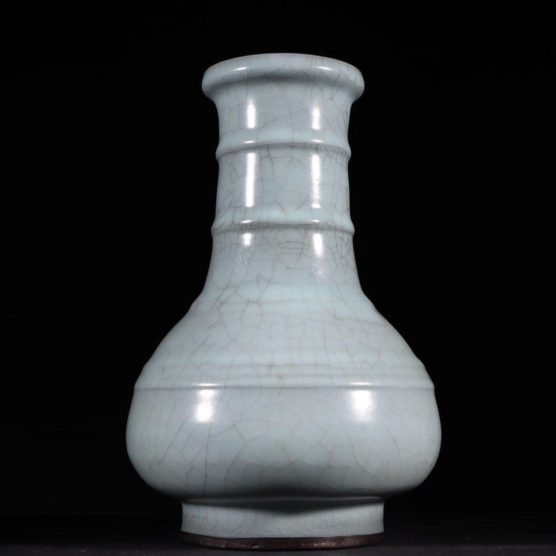 An Exquisite Guan yao Celadon Glazed Vase - 7