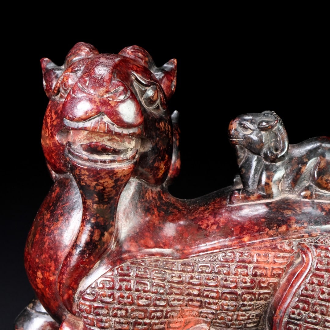 An Exquisite White Jade Auspicious Beast Ornament - 3